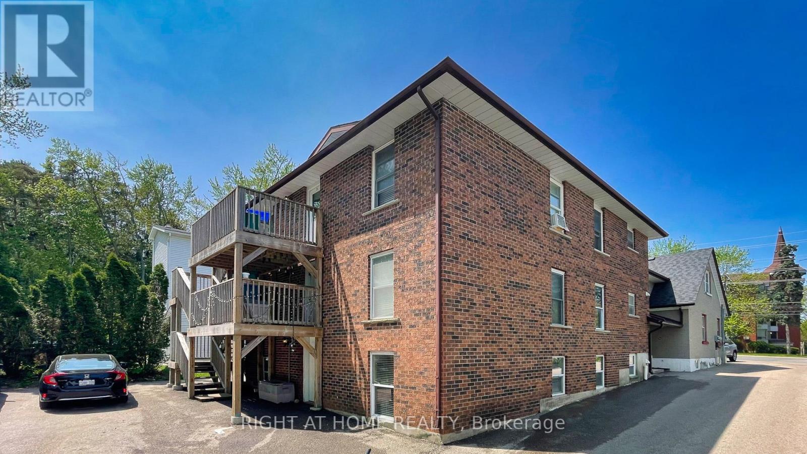 379 ERB ST W