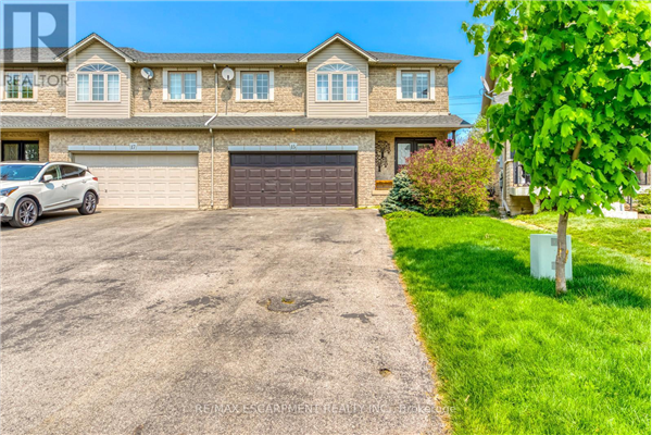 15 FOXBOROUGH DR, Hamilton