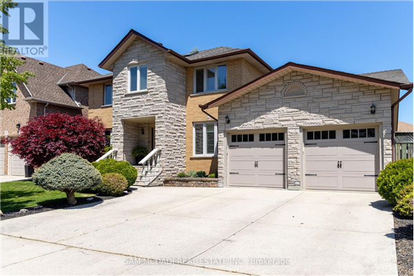 21 REGALVIEW DR, Hamilton