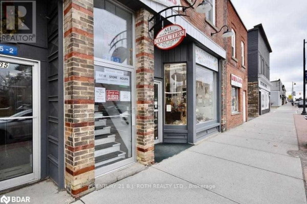 235 MUSKOKA RD S, Gravenhurst