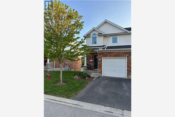 #39 -151 CLAIRFIELDS DR E, Guelph
