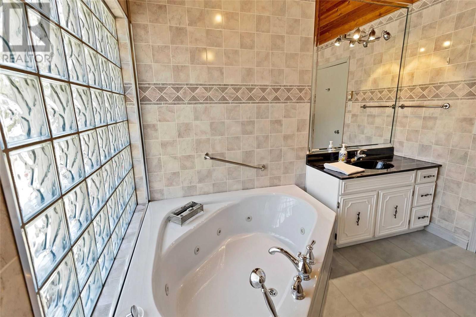 Listing X6026725 - Large Photo # 26