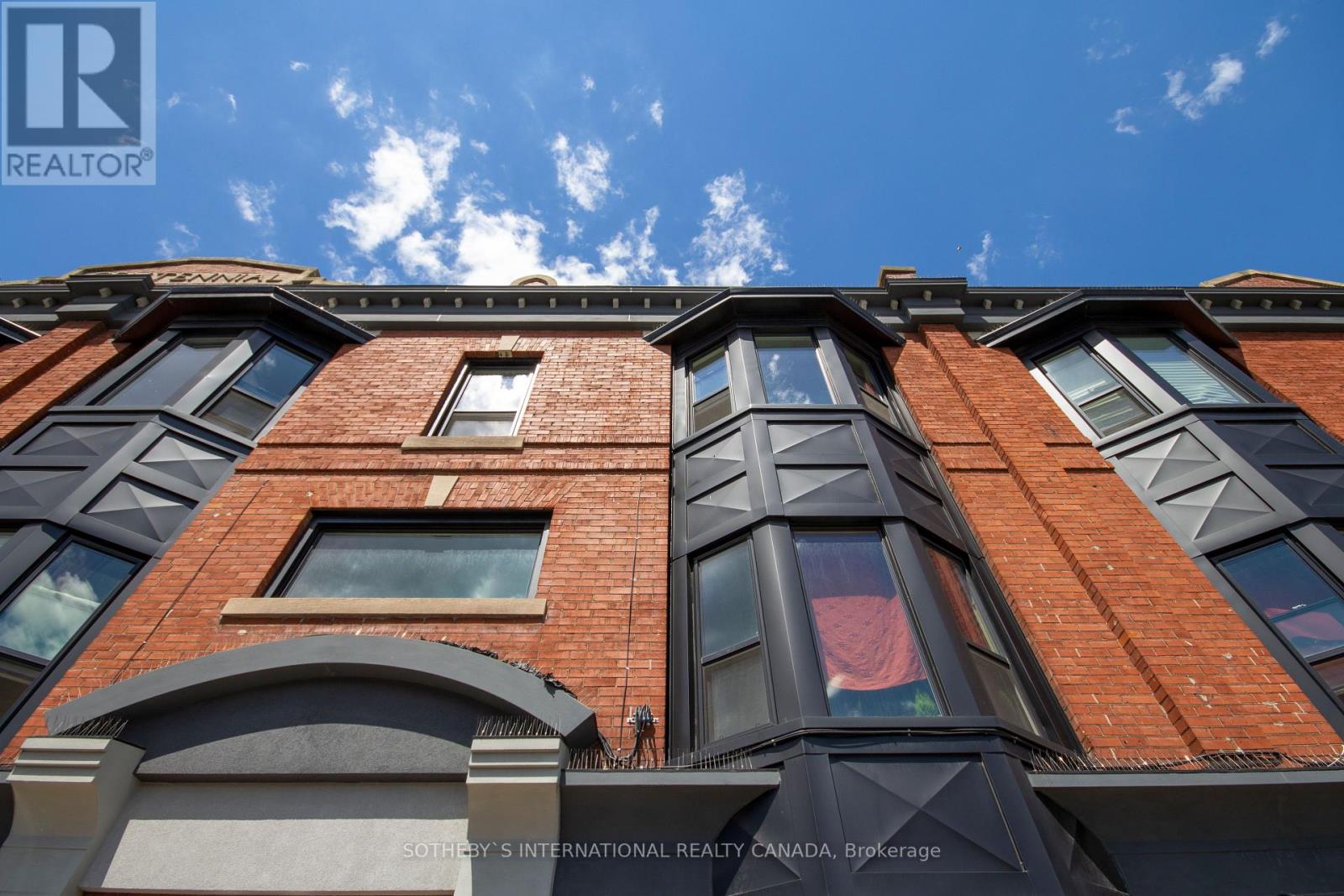 Listing X6030400 - Large Photo # 2