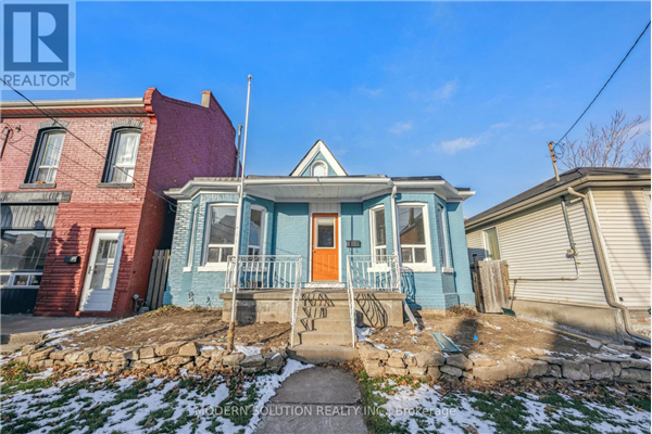 137 EMERALD ST, Hamilton