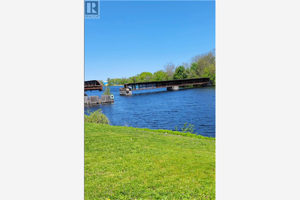 842 HAGGART ST, Peterborough