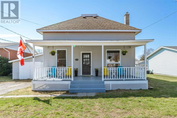 319 SECOND AVE, Prince Edward County