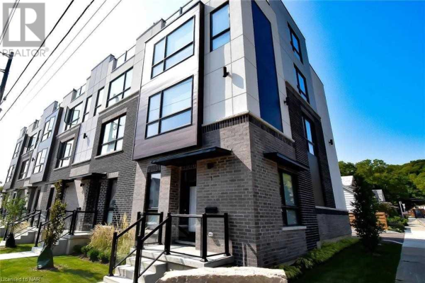 ##5 -2 BROCK ST S, Hamilton