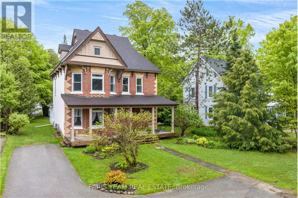 471 BAY ST, Gravenhurst