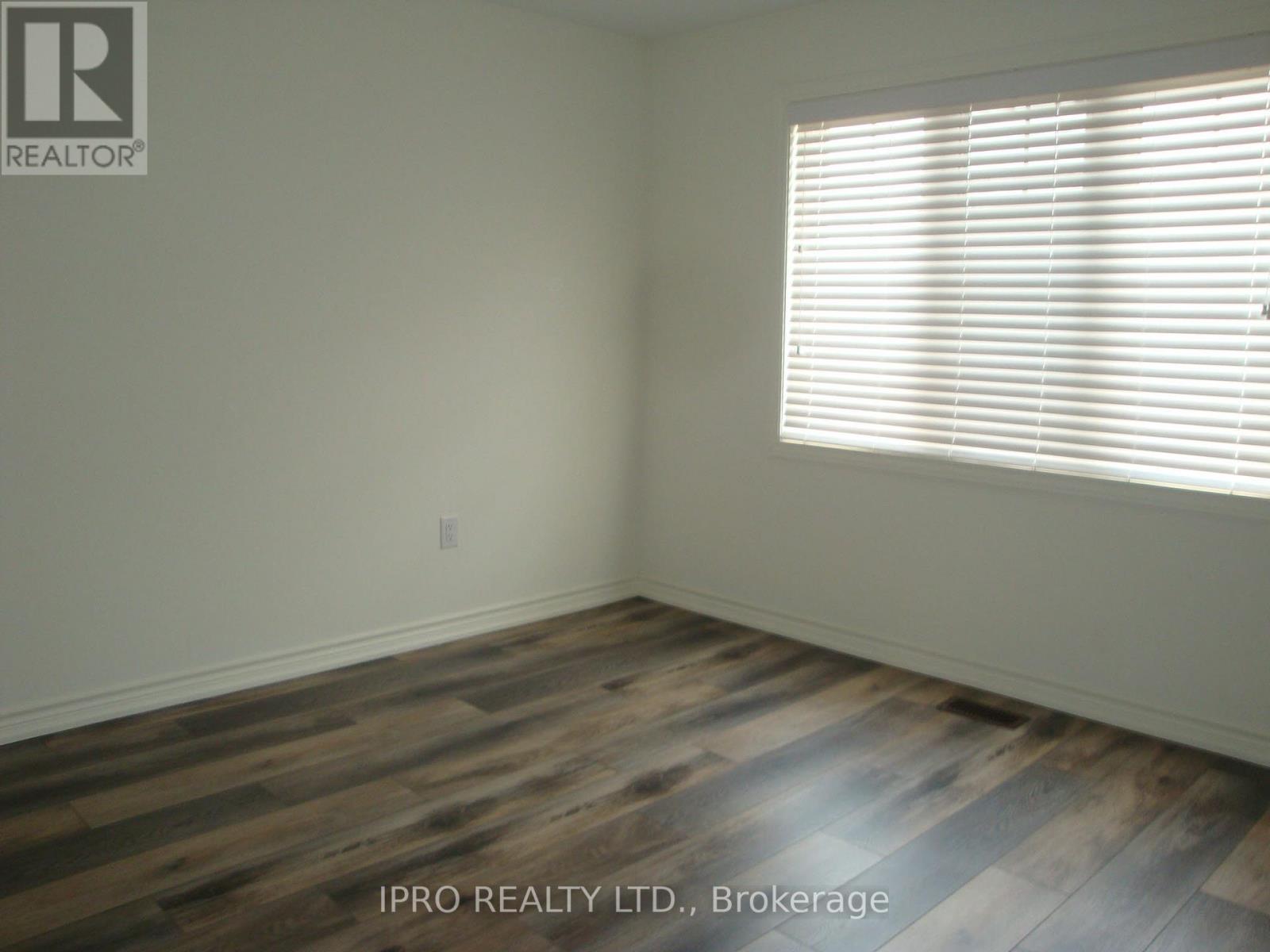 Listing X6040492 - Large Photo # 3