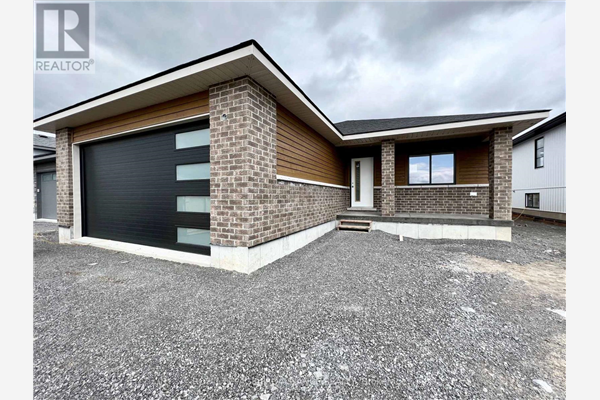 7 HORTON CRT, Belleville