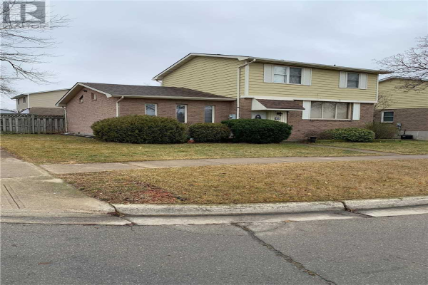 100 RAND ST, Hamilton
