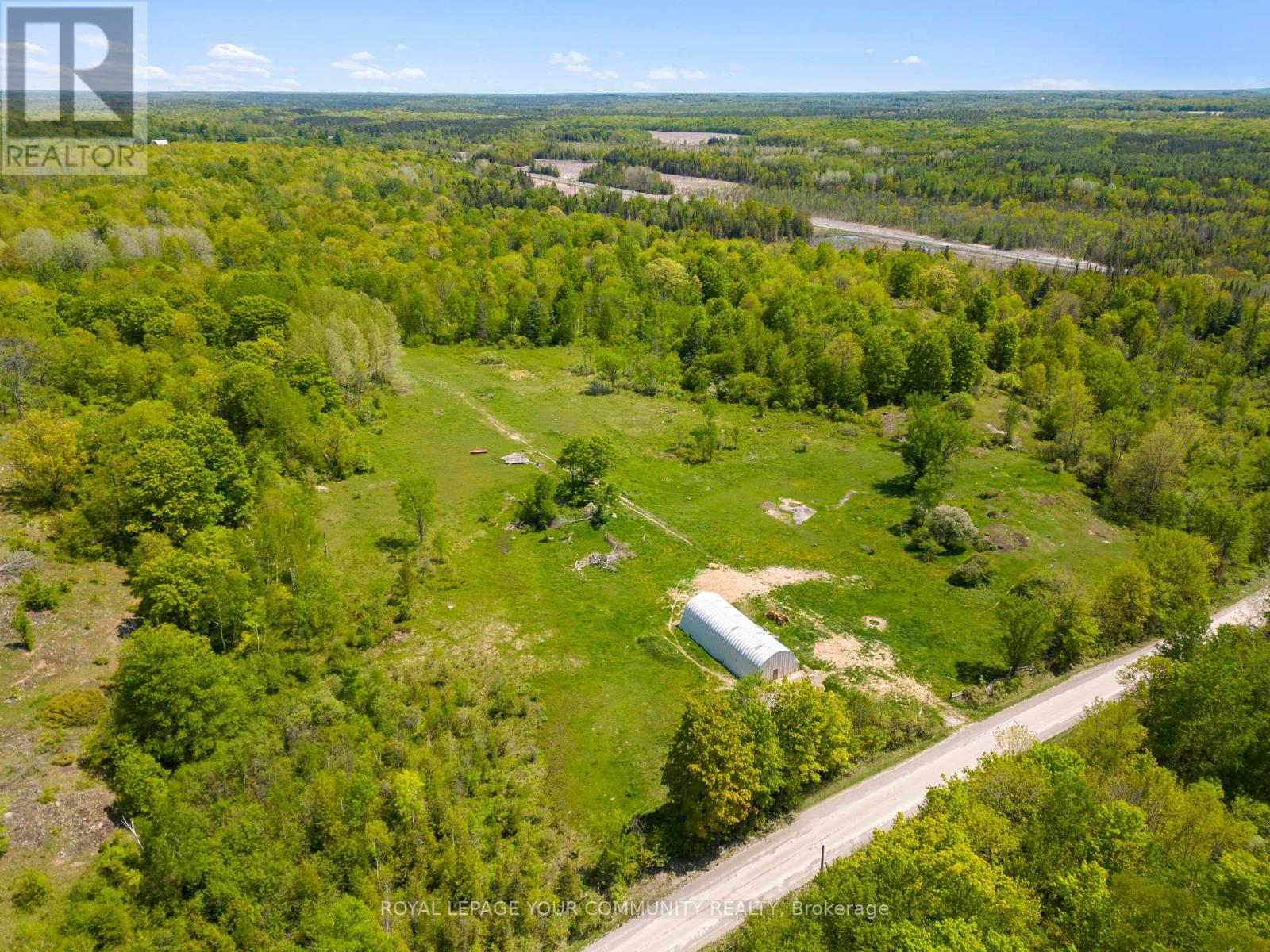 84 HUNT CLUB RD
