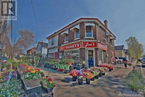 130 ERIE AVE, Brantford