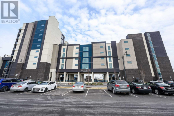 #424 -16 CONCORD PL, Grimsby