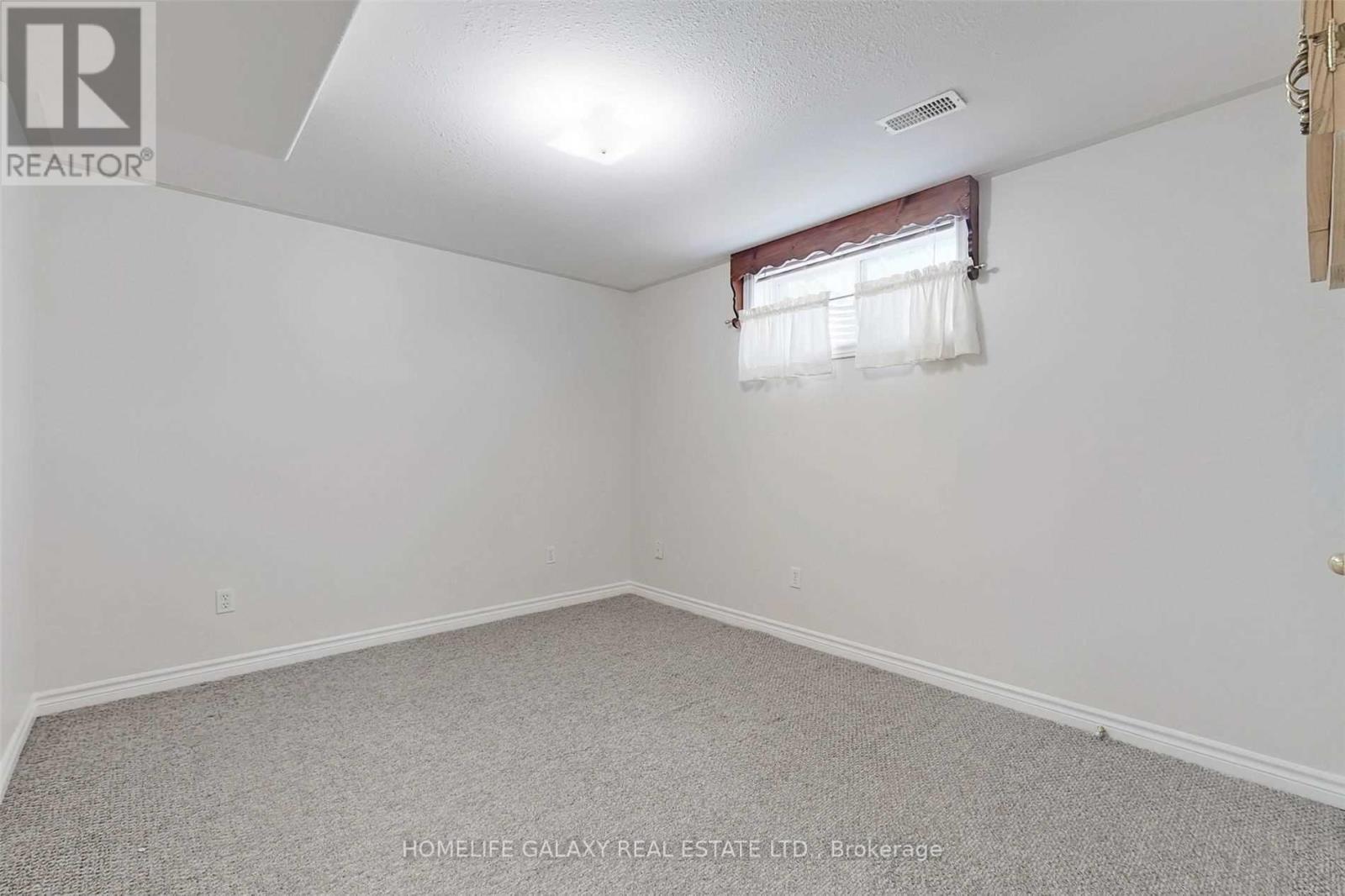 Listing X6048000 - Large Photo # 18