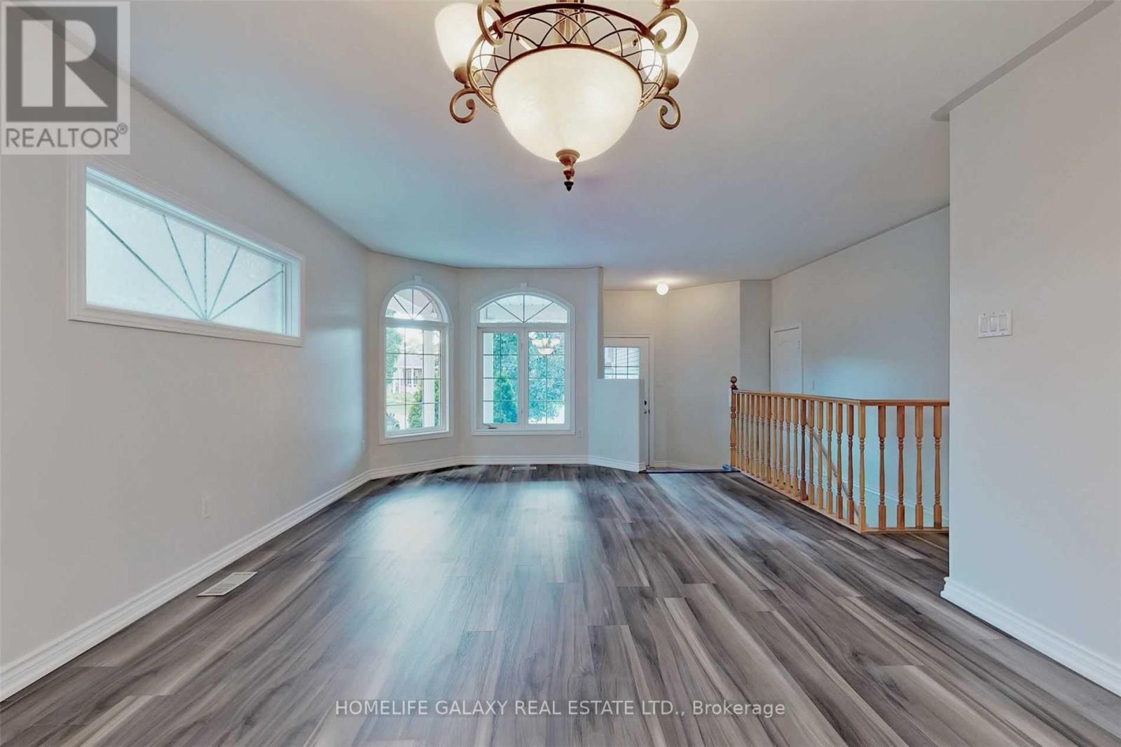 Listing X6048000 - Large Photo # 4