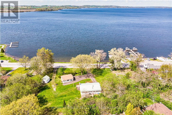 5048 RICE LAKE DR, Hamilton Township