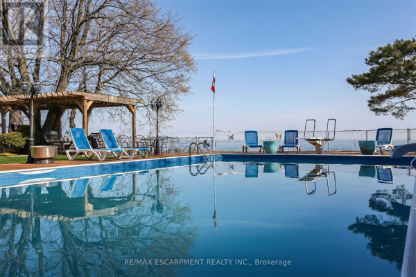 739 RIDGE RD, Hamilton