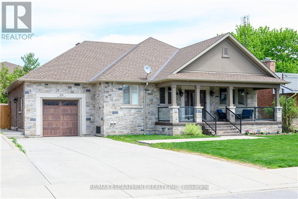 26 BLOSSOM LANE, Hamilton