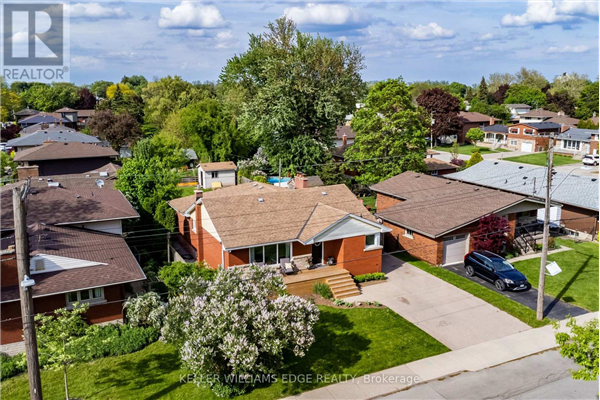 133 QUEENSDALE AVE E, Hamilton