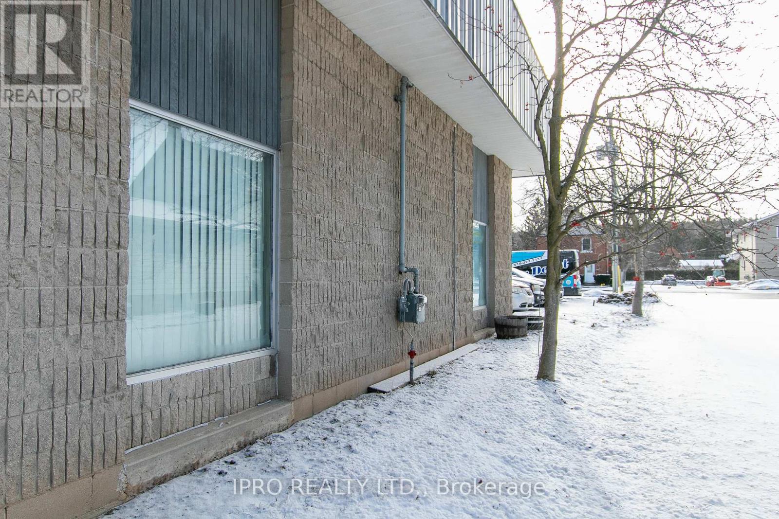 760 10TH ST W