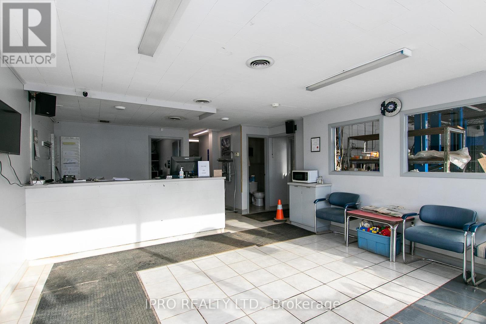 760 10TH ST W