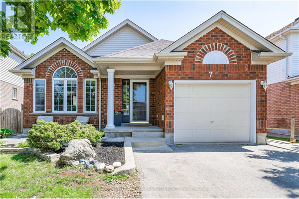 7 MILSON CRES, Guelph