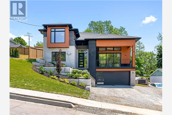 9 BROAD ST, Brantford