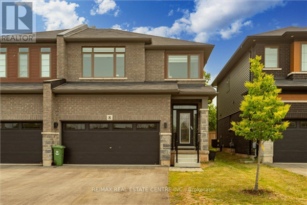 8 ESCARPMENT DR, Hamilton