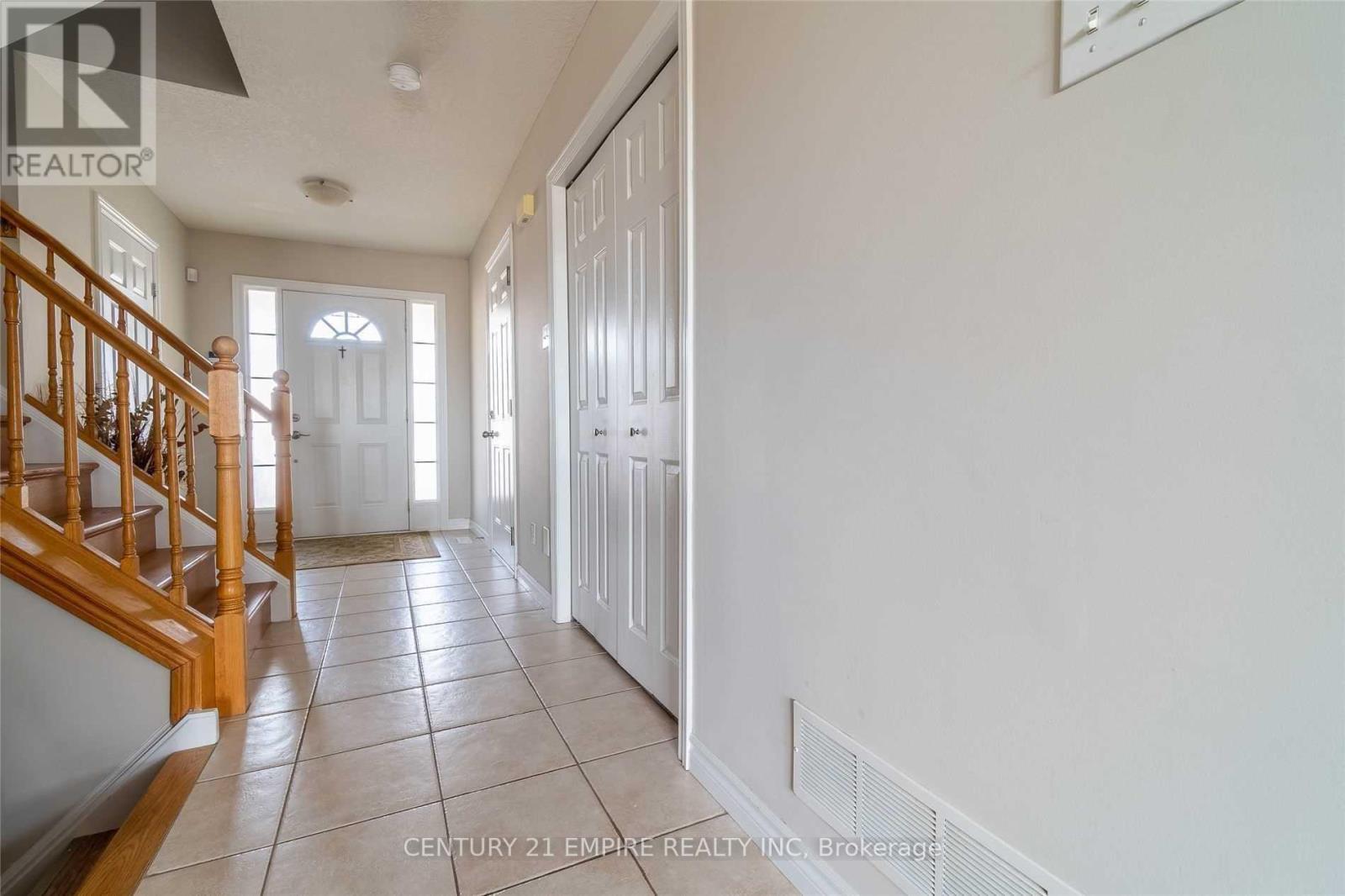 Listing X6108896 - Large Photo # 3