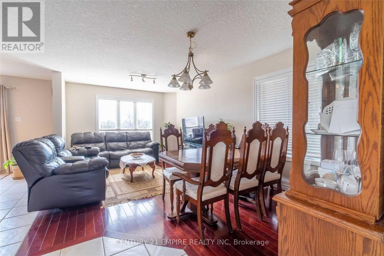 Listing X6108896 - Large Photo # 4