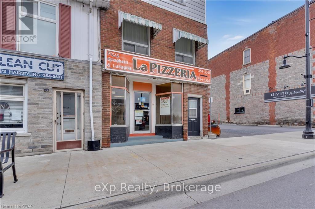 17 DUNDAS ST W