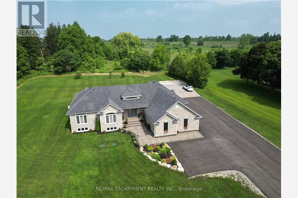 31 PARKSIDE DR, Hamilton