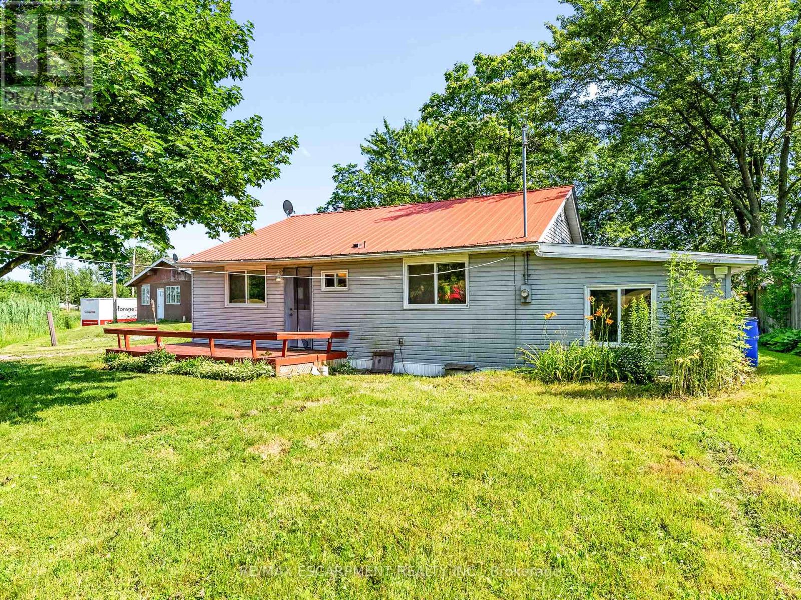 3018 LAKESHORE RD