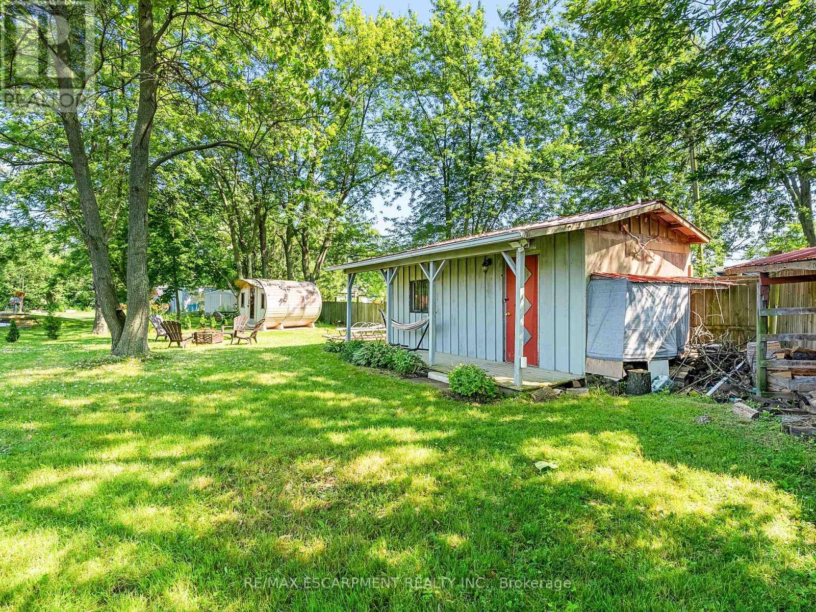 3018 LAKESHORE RD