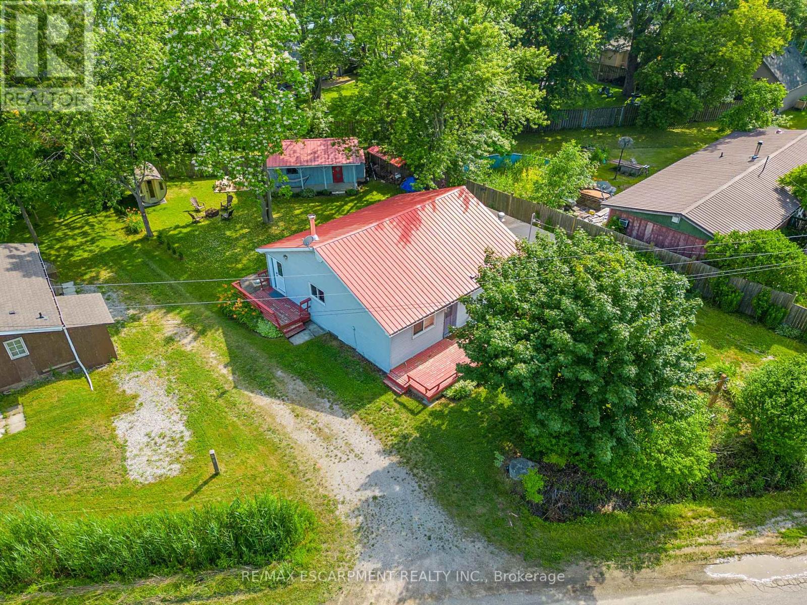 3018 LAKESHORE RD