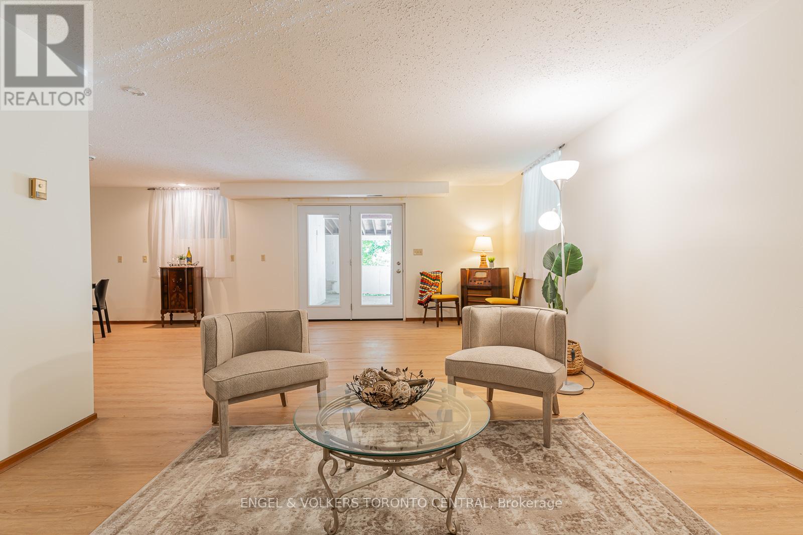 38 2ND ST W