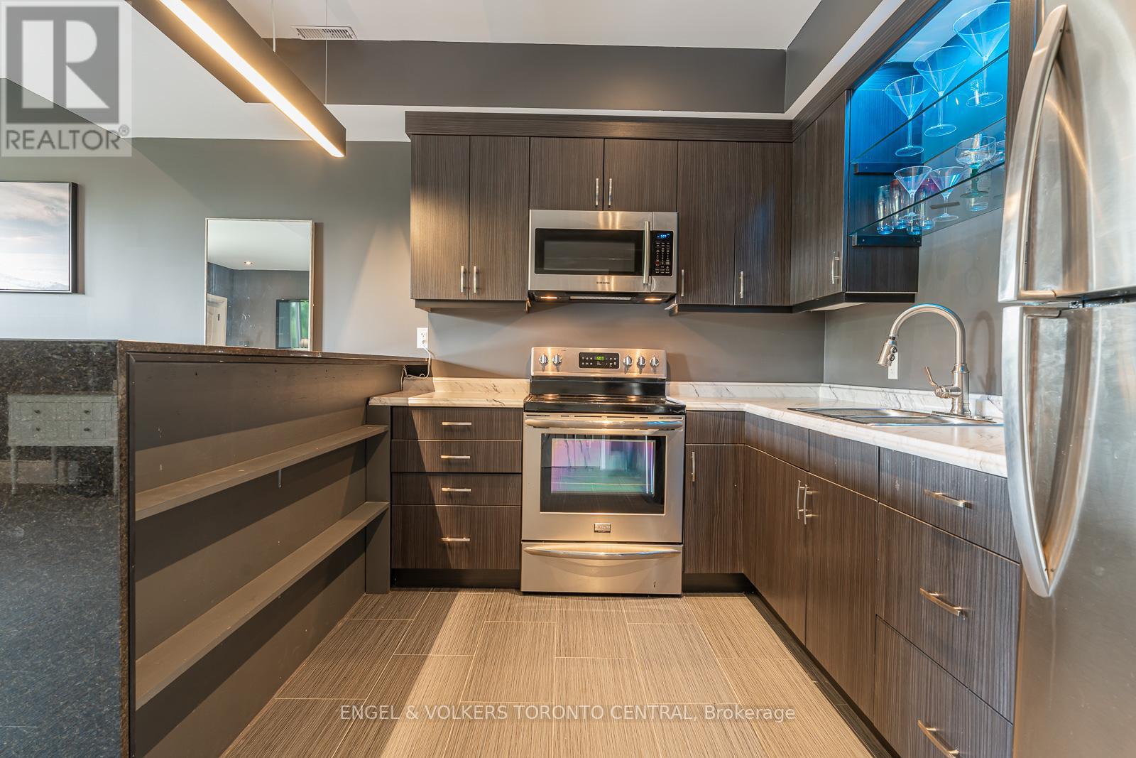 160 ROBERTSON AVE
