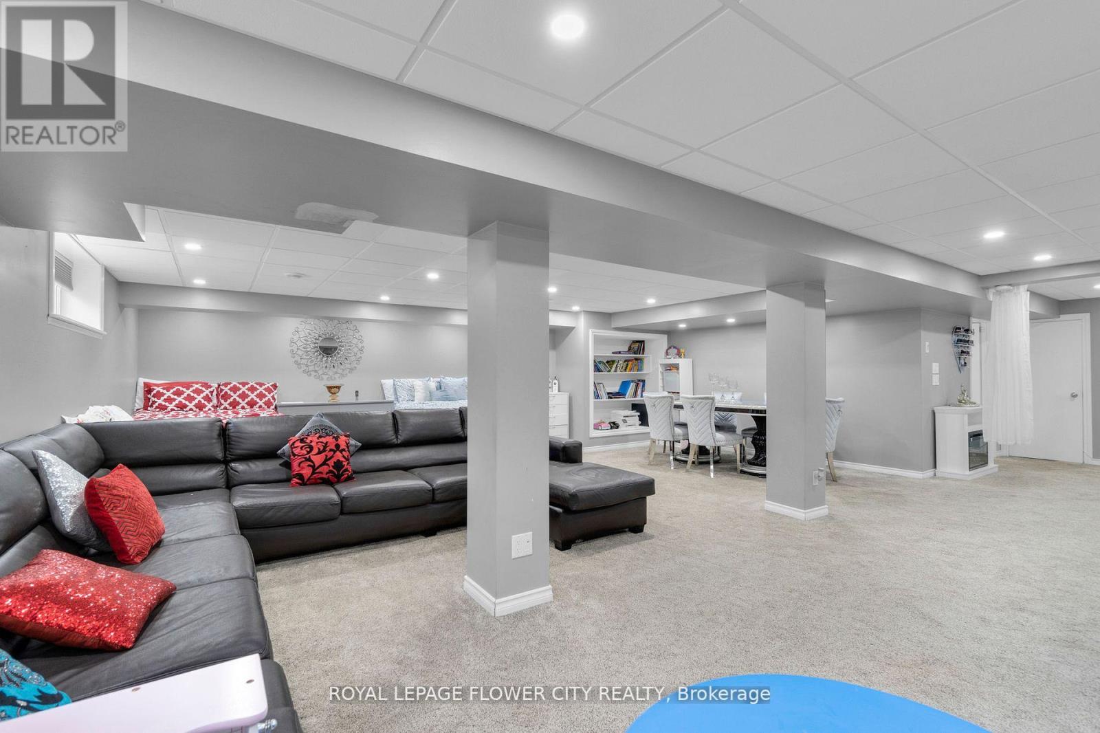 4217 VICTORIA RD S