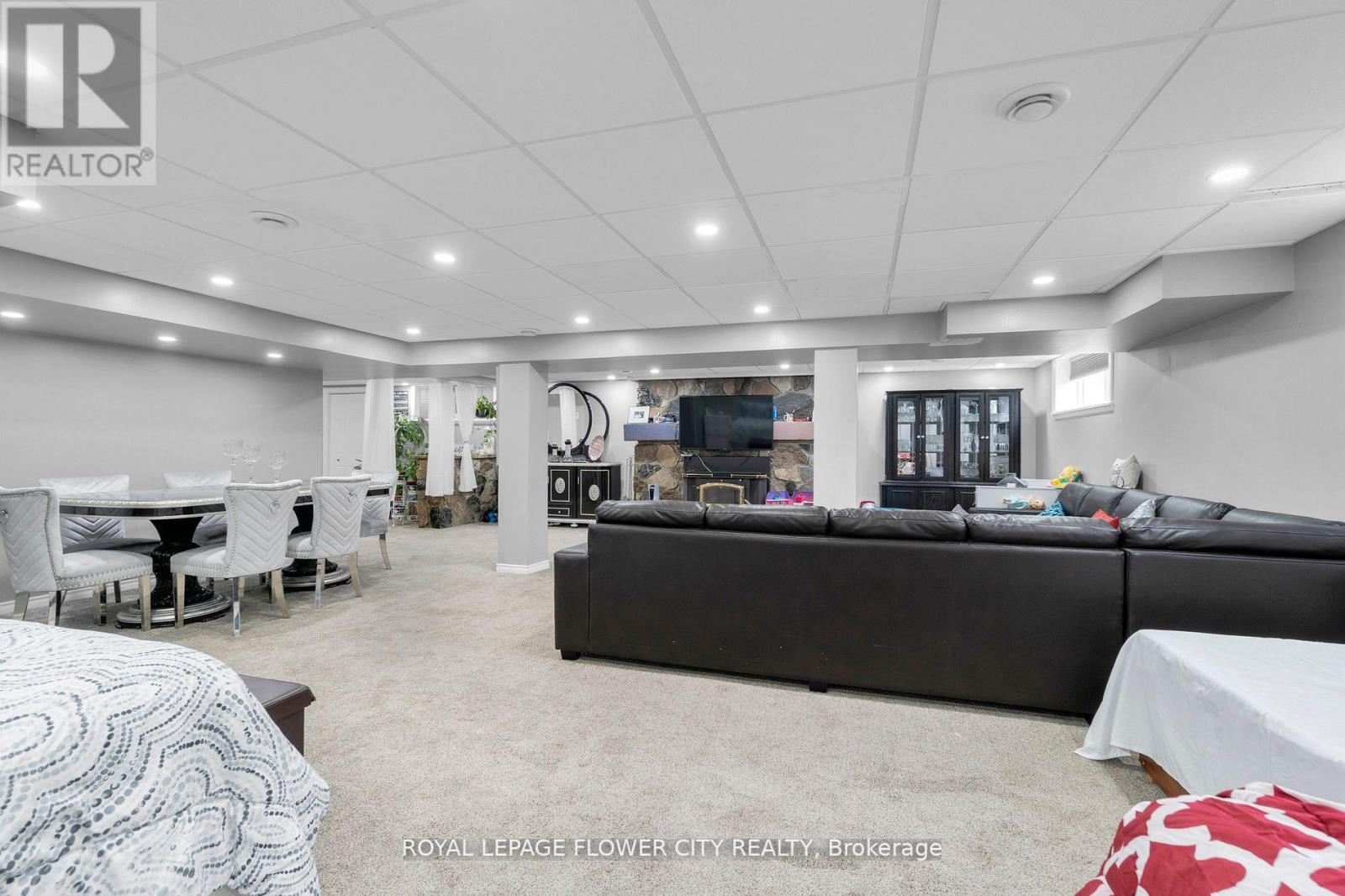 4217 VICTORIA RD S