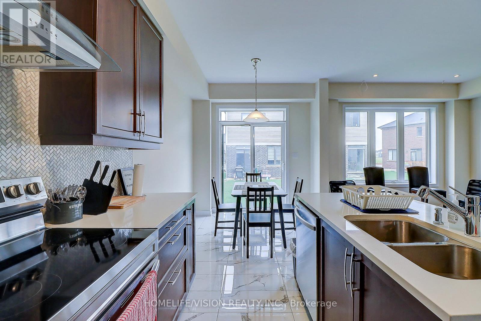 #14 -14 ELLIS AVE, #14