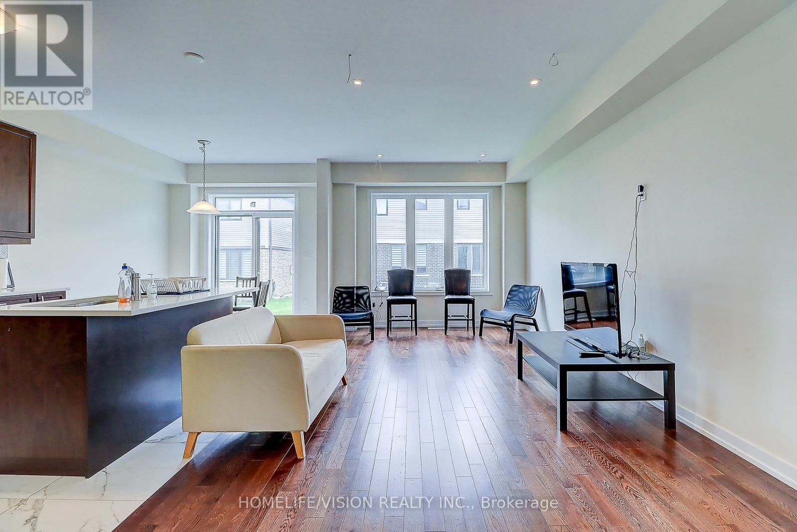 #14 -14 ELLIS AVE, #14
