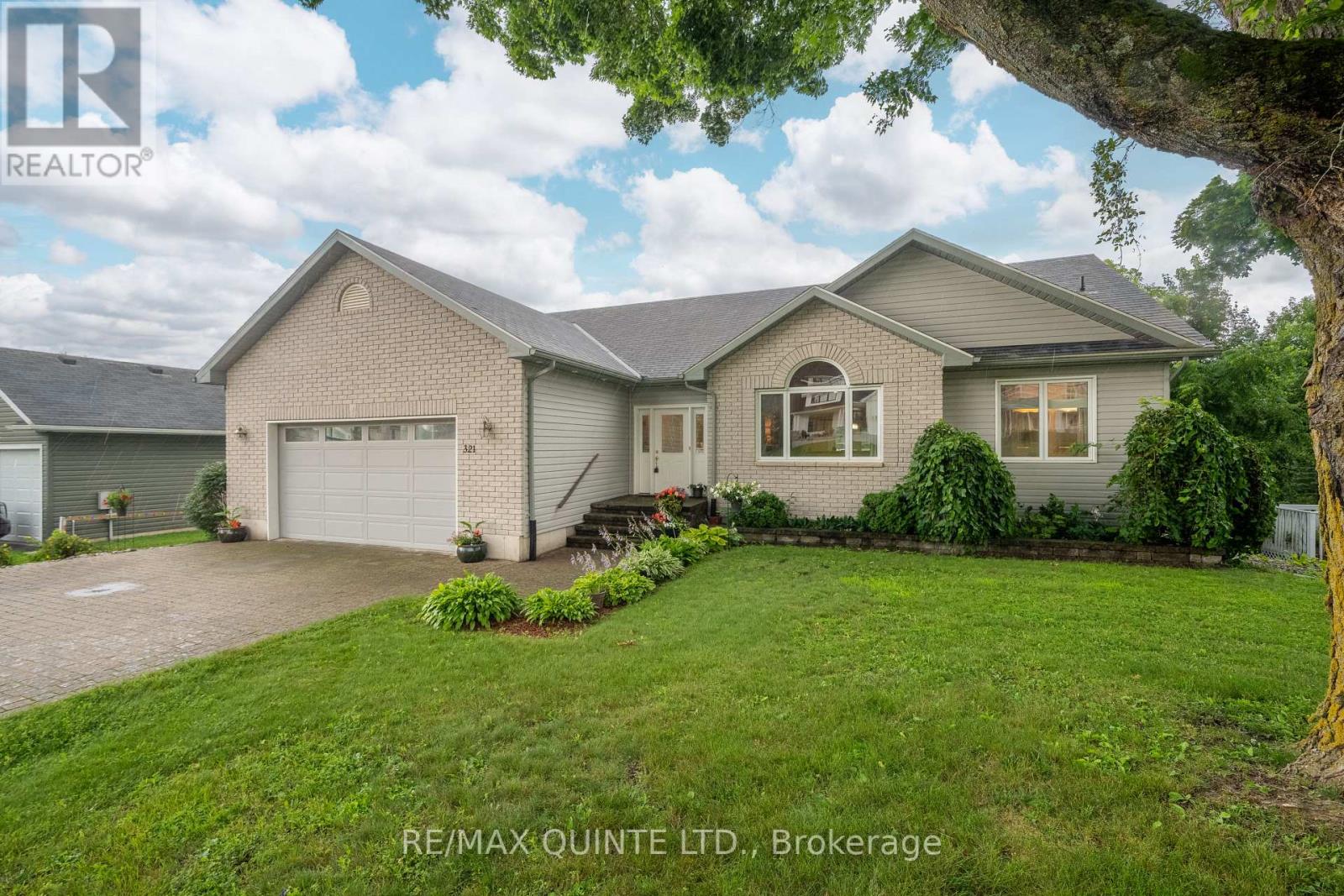 321 RIVER ST W
