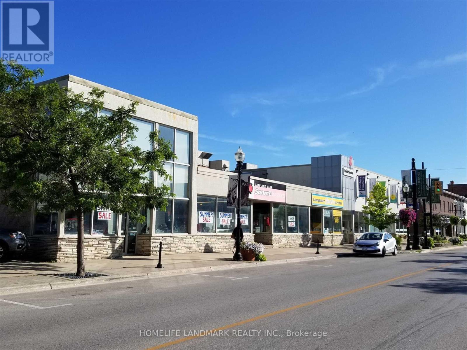 1061 2ND AVE E
