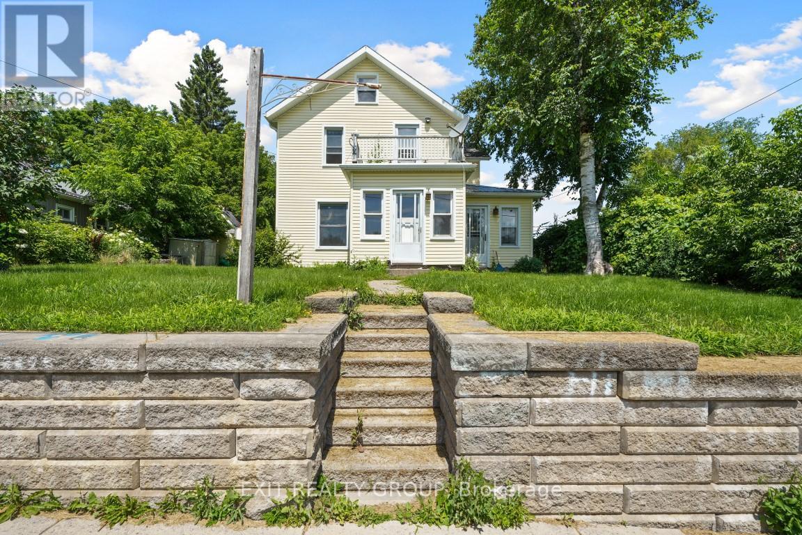 6 MCCLELLAN ST