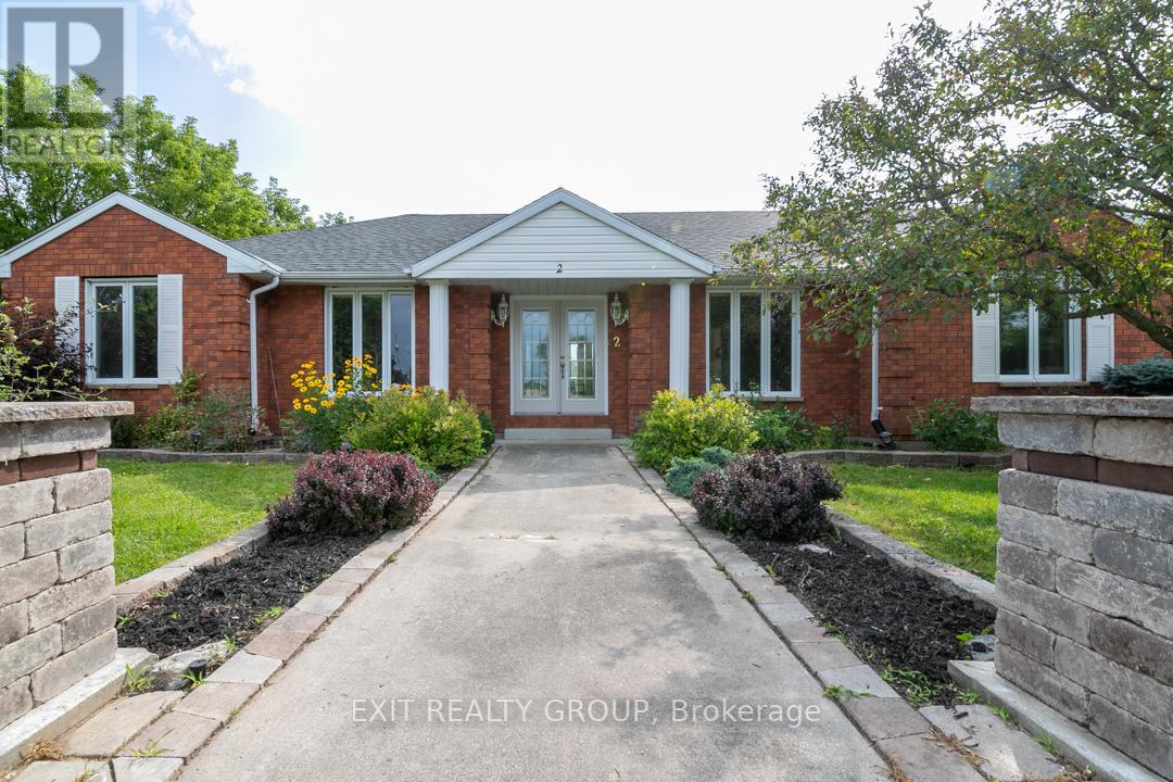 2 DUFFERIN ST