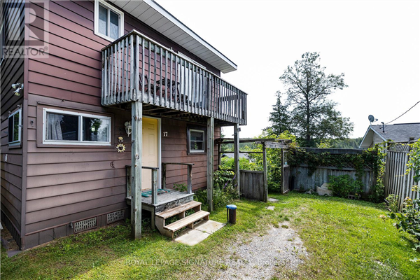 17 ALBERT CIRC, Kawartha Lakes