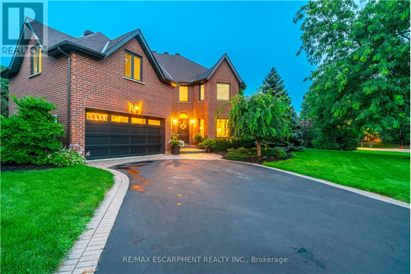 27 MEANDER CLSE, Hamilton