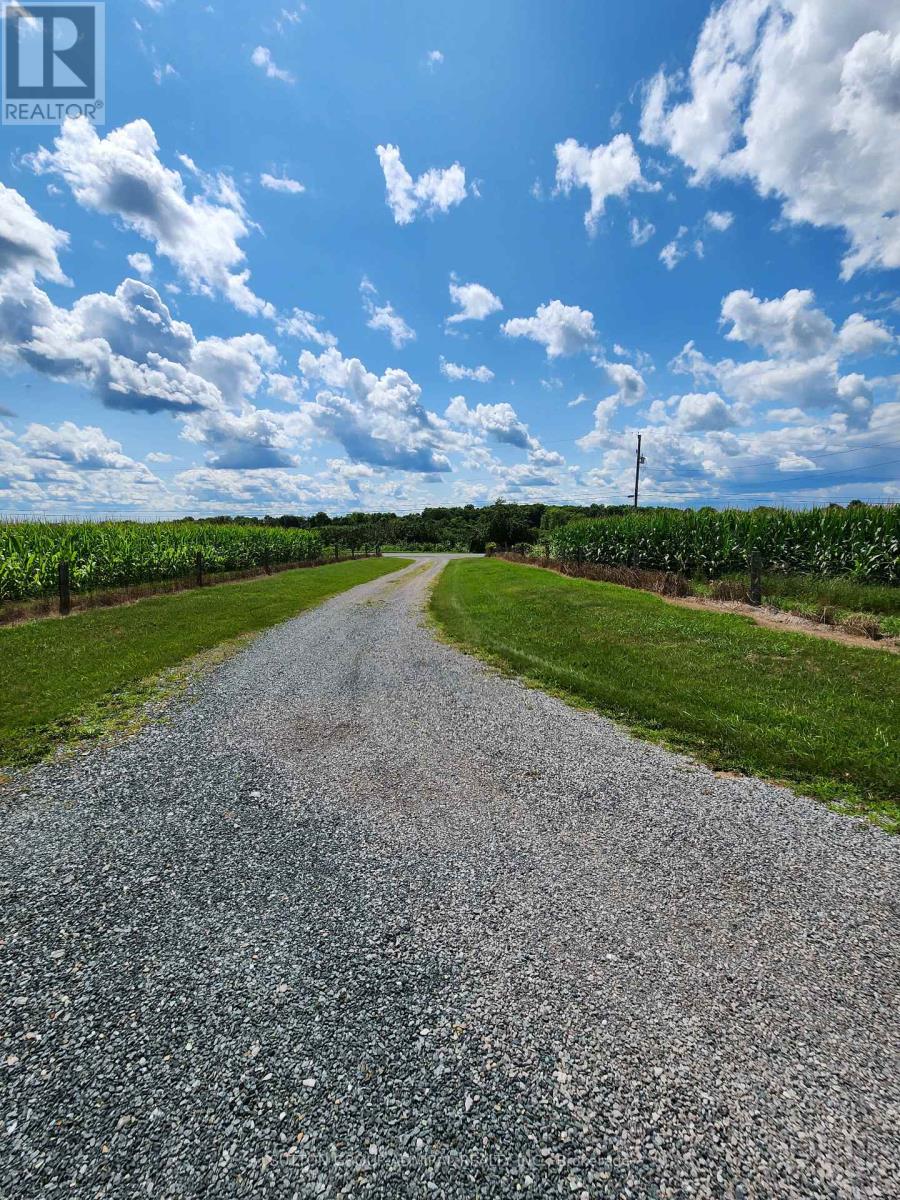68 DECLAIR RD