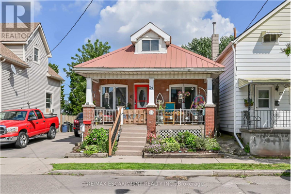 24 EAST BEND AVE N, Hamilton